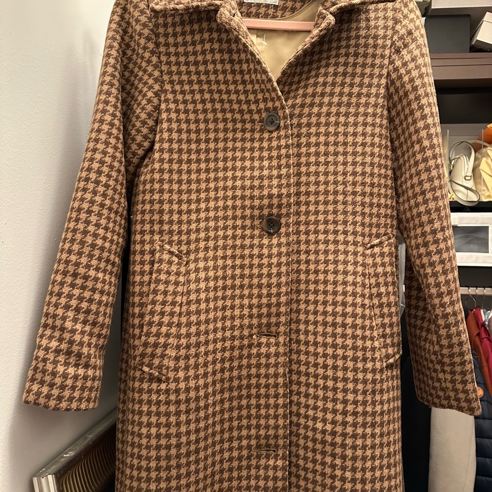 Abercrombie coat - in excellent condition. Worn a few times